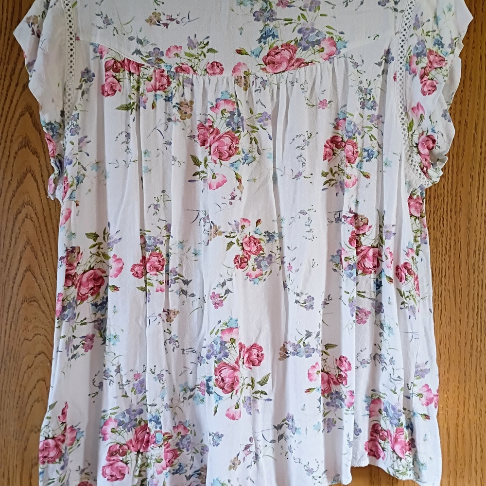 Buffalo David Bitton White Floral Tie-Front Top with Pink Roses - Picture 2 of 3